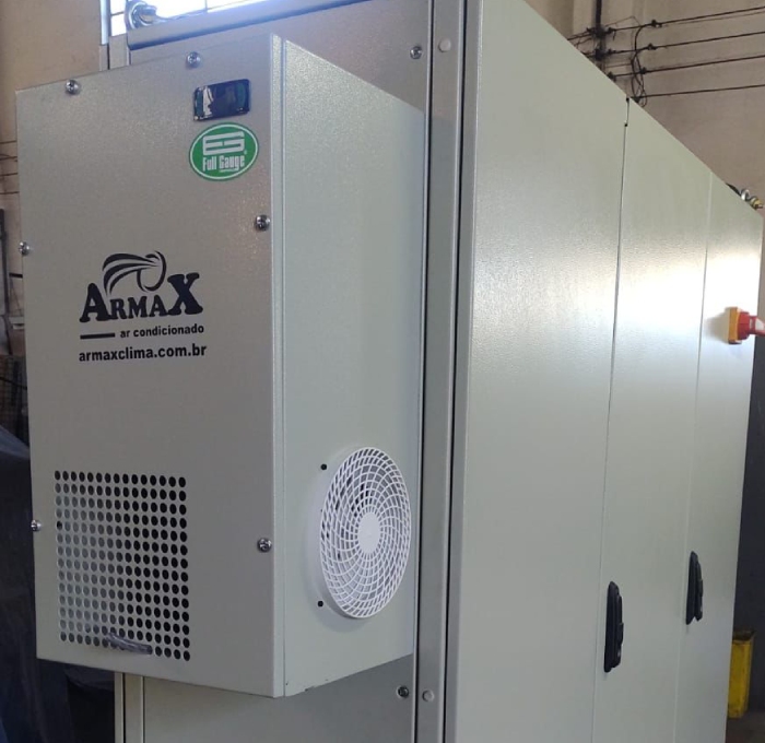 Atuação industrial e equipe Armax Clima
